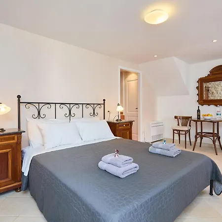 Doria Apartment *